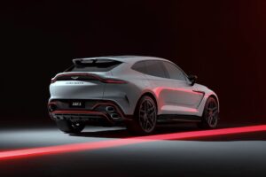 Read more about the article DBX S: the most powerful SUV to compete with the Purosangue